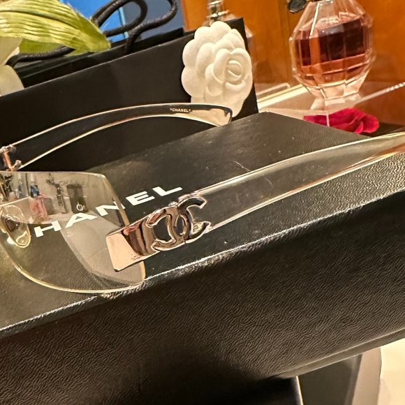 CHANEL Double CC Vintage Rare Silver Rimless Sunglasses - Picture 4 of 13